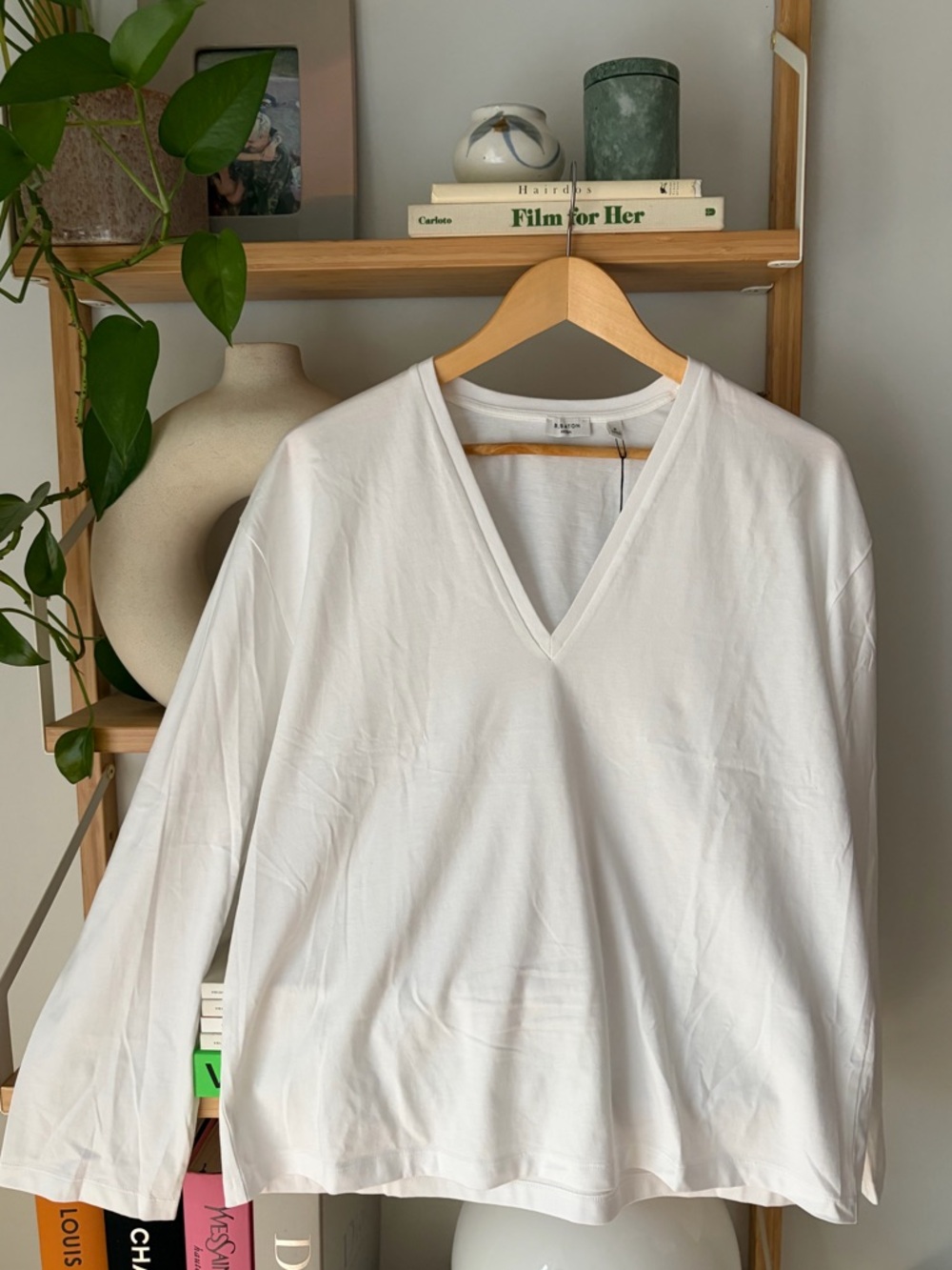 NWT babaton white V-Neck Long Sleeve Top
